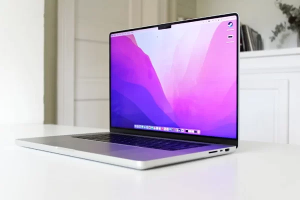Laptop lập trình tốt nhất  - MacBook Pro